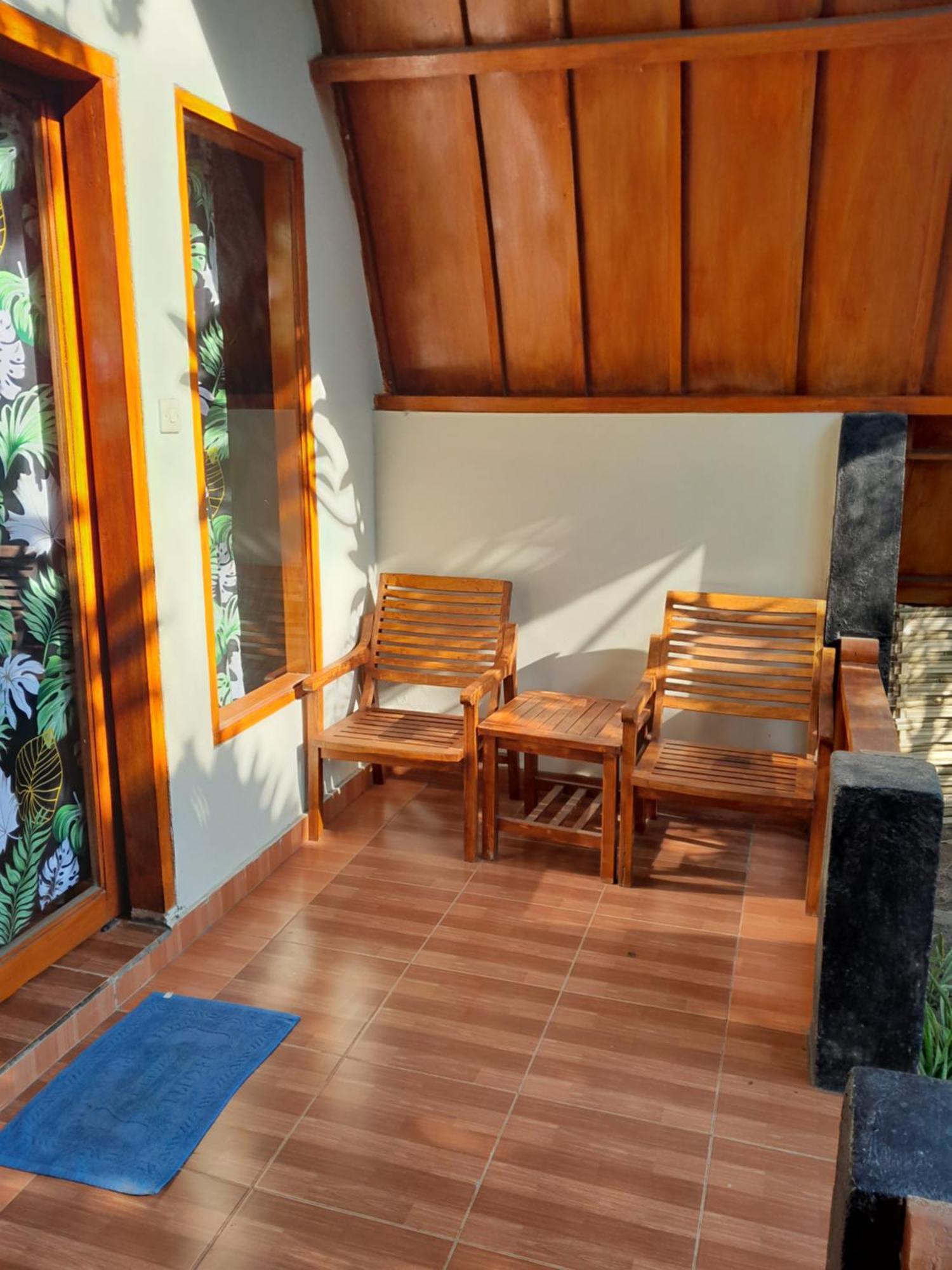 Florine'S Garden Hotel Гили Еър Стая снимка