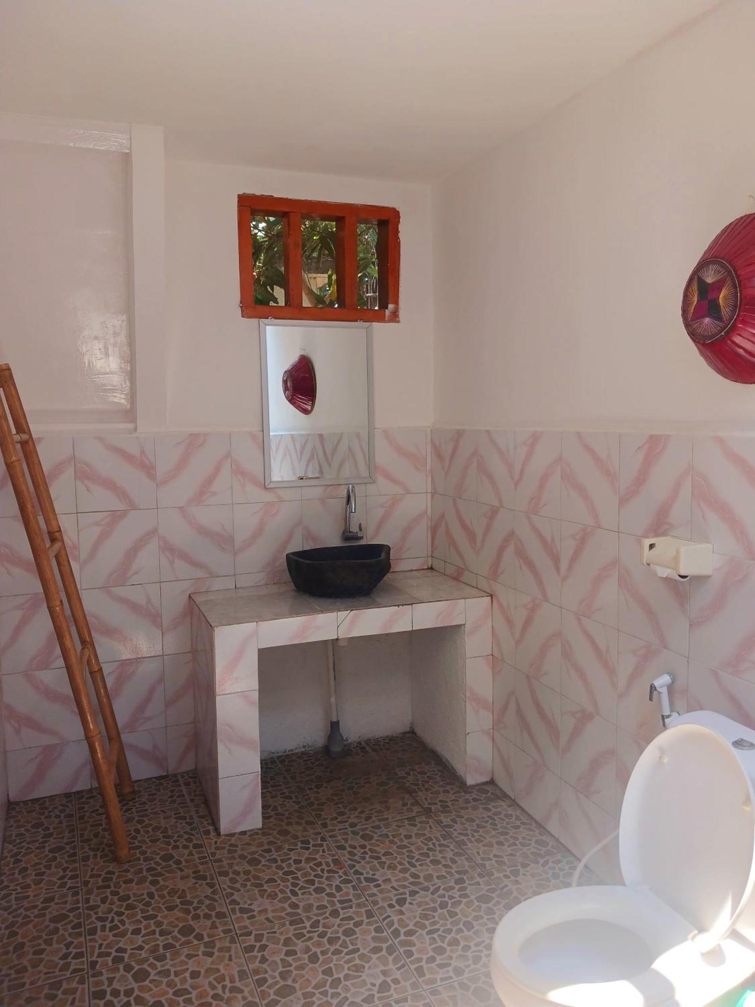 Florine'S Garden Hotel Гили Еър Екстериор снимка